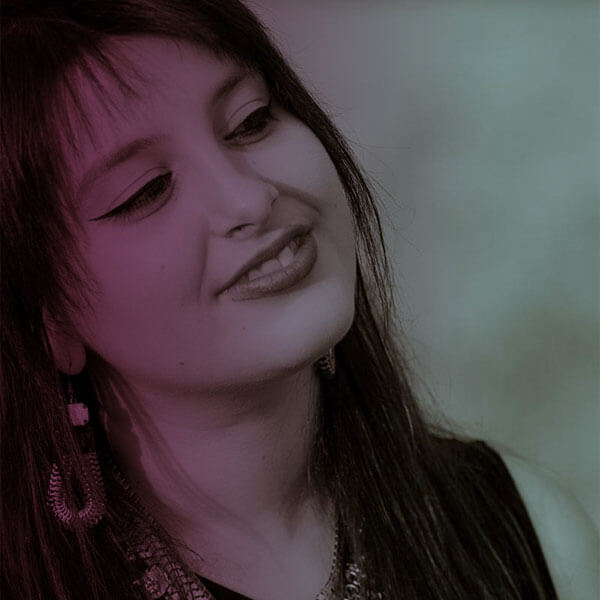 Marina Held Studium an der Frankfurter Musikwerkstatt (FMW) (Hauptfach: Gesang, Nebenfach: Piano) Violet Voices